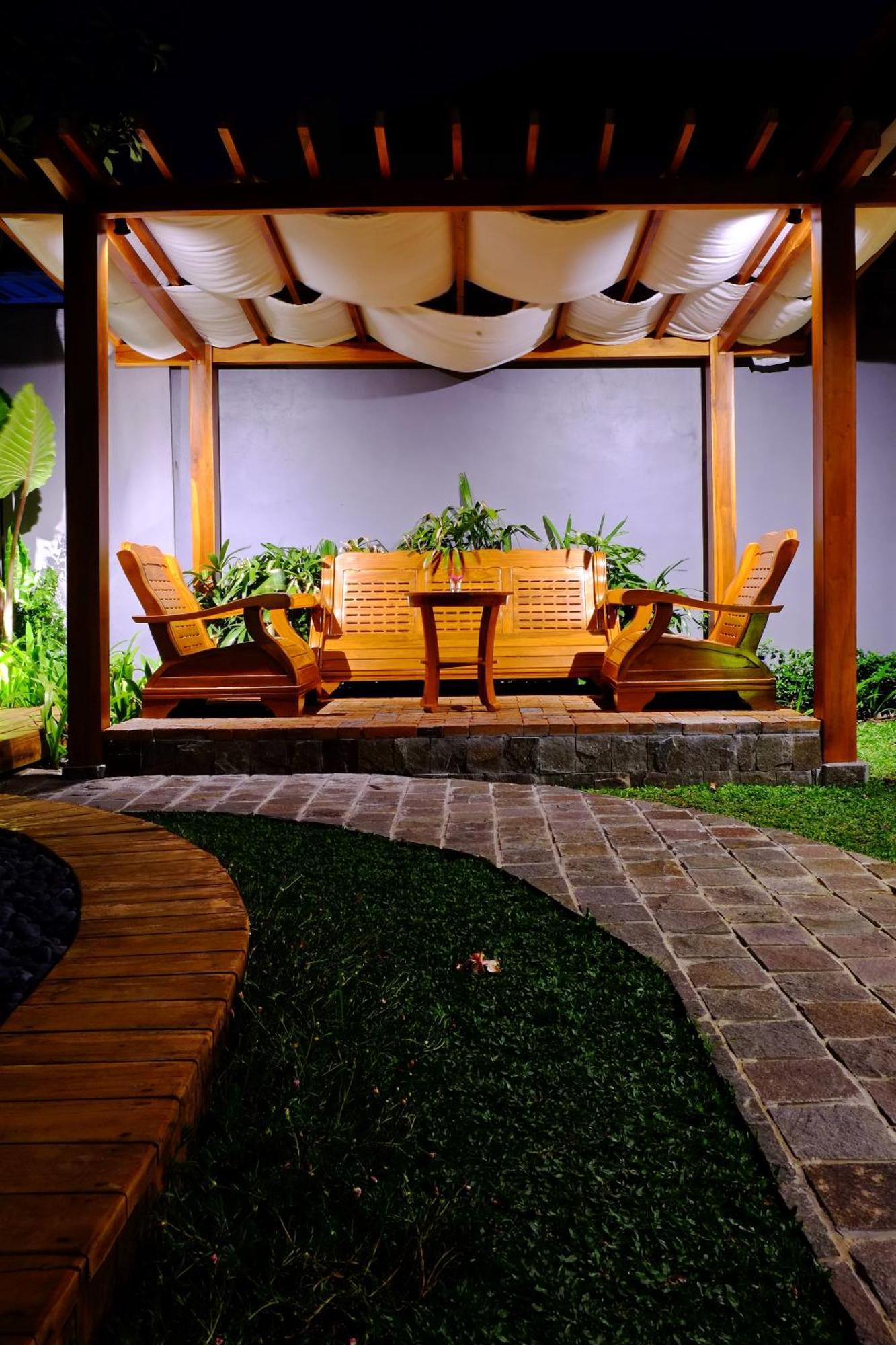 O.B Oemah Bone Homestay Sanur  Luaran gambar