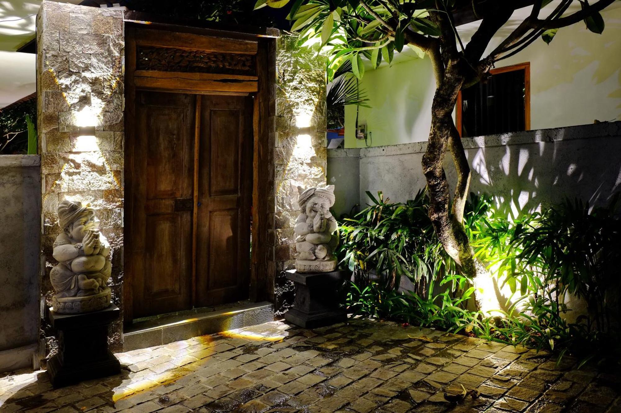 O.B Oemah Bone Homestay Sanur  Luaran gambar